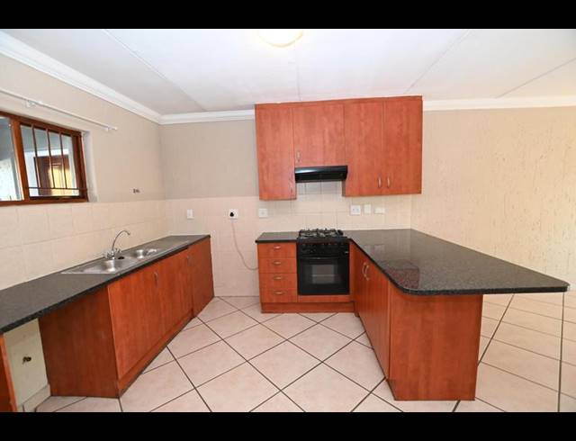 1 BEDROOM APARTMENT FOR SALE IN PAULSHOF